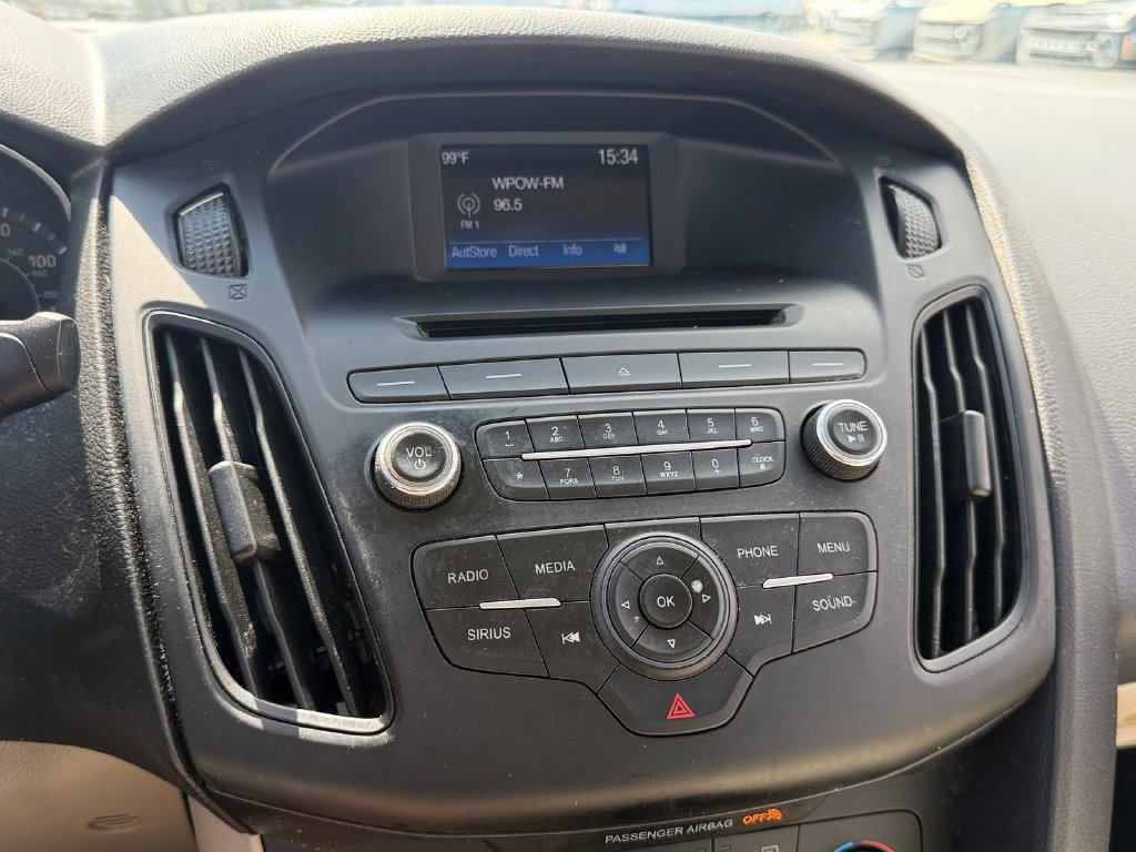 Used 2017 Ford Focus SE FWD image 17