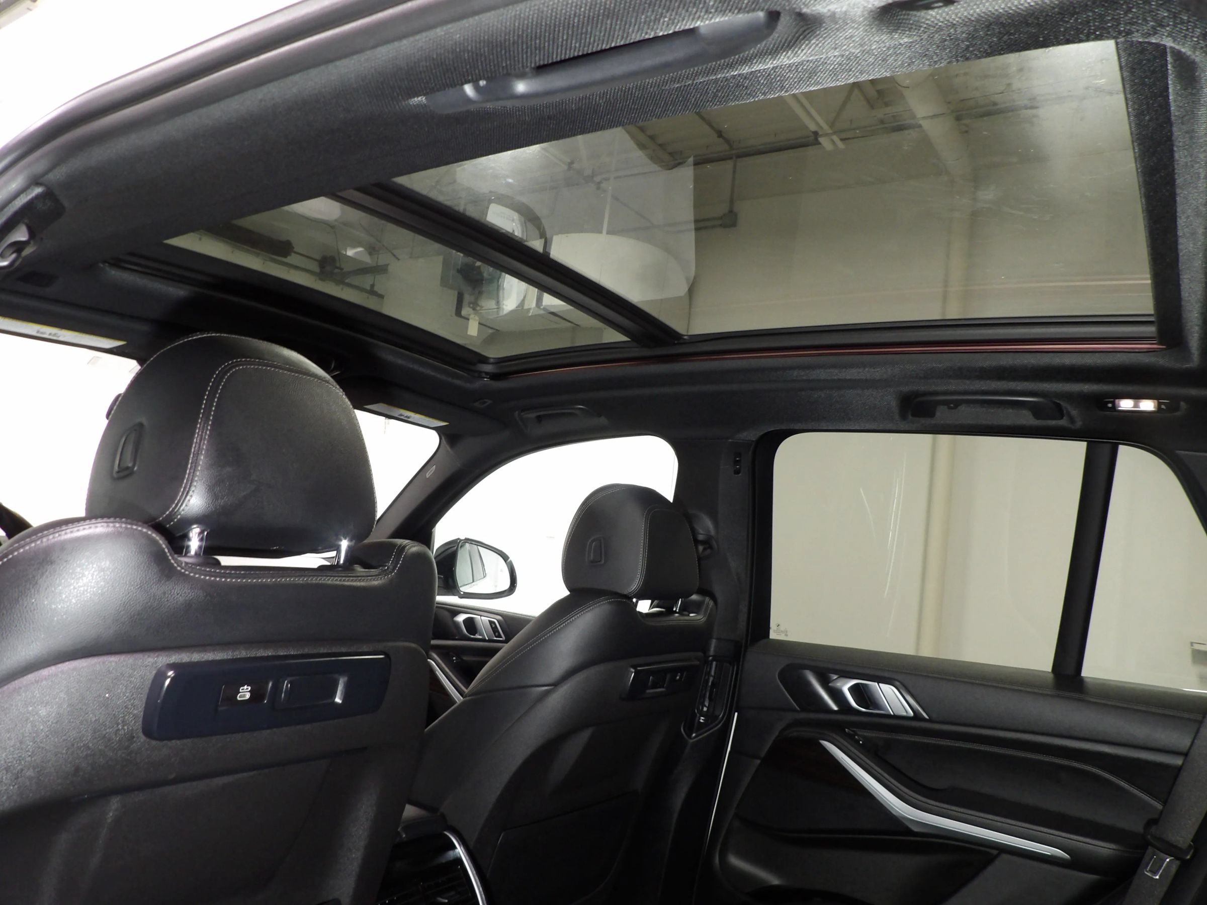 Used 2020 BMW X5 xDrive40i AWD/4WD image 17