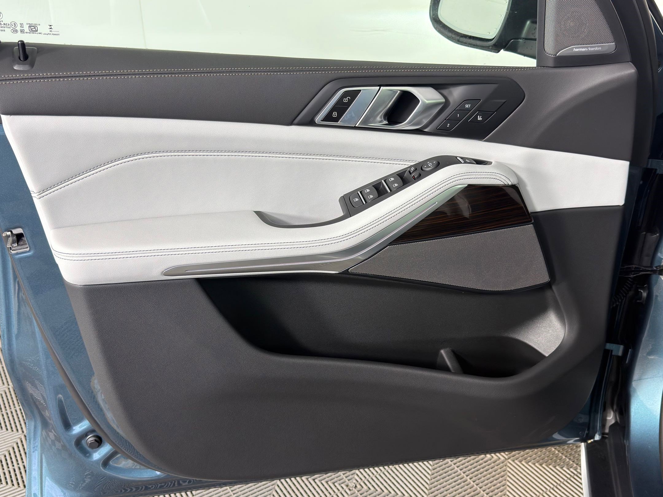 New 2026 BMW X5 sDrive40i w/ Climate Comfort Package image 11