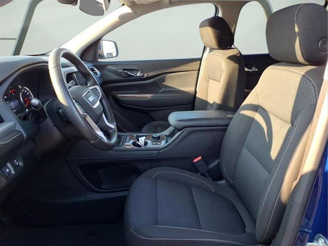 Used 2023 GMC Acadia SLE image 12