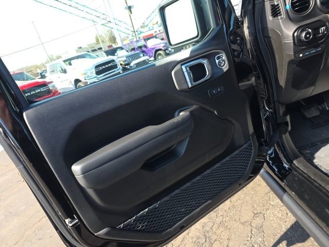 Used 2025 Jeep Wrangler Unlimited Rubicon 4xe w/ Safety Group image 17