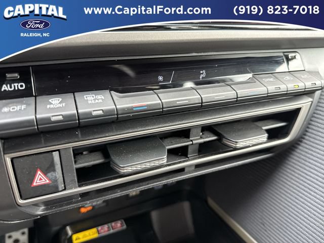 Used 2025 Toyota Camry SE w/ Convenience Package FWD image 29