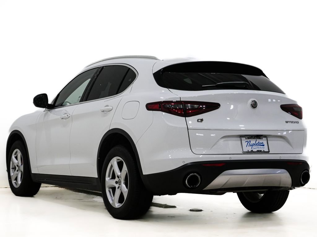 Used 2020 Alfa Romeo Stelvio AWD w/ Cold Weather Package image 8