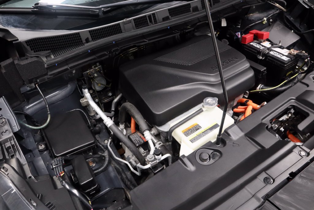 Used 2025 Nissan Leaf S FWD image 17