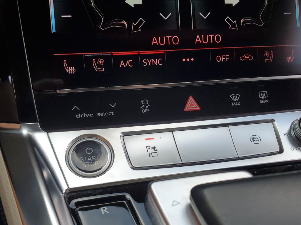 Certified 2024 Audi Q8 e-tron Premium Plus AWD/4WD image 29