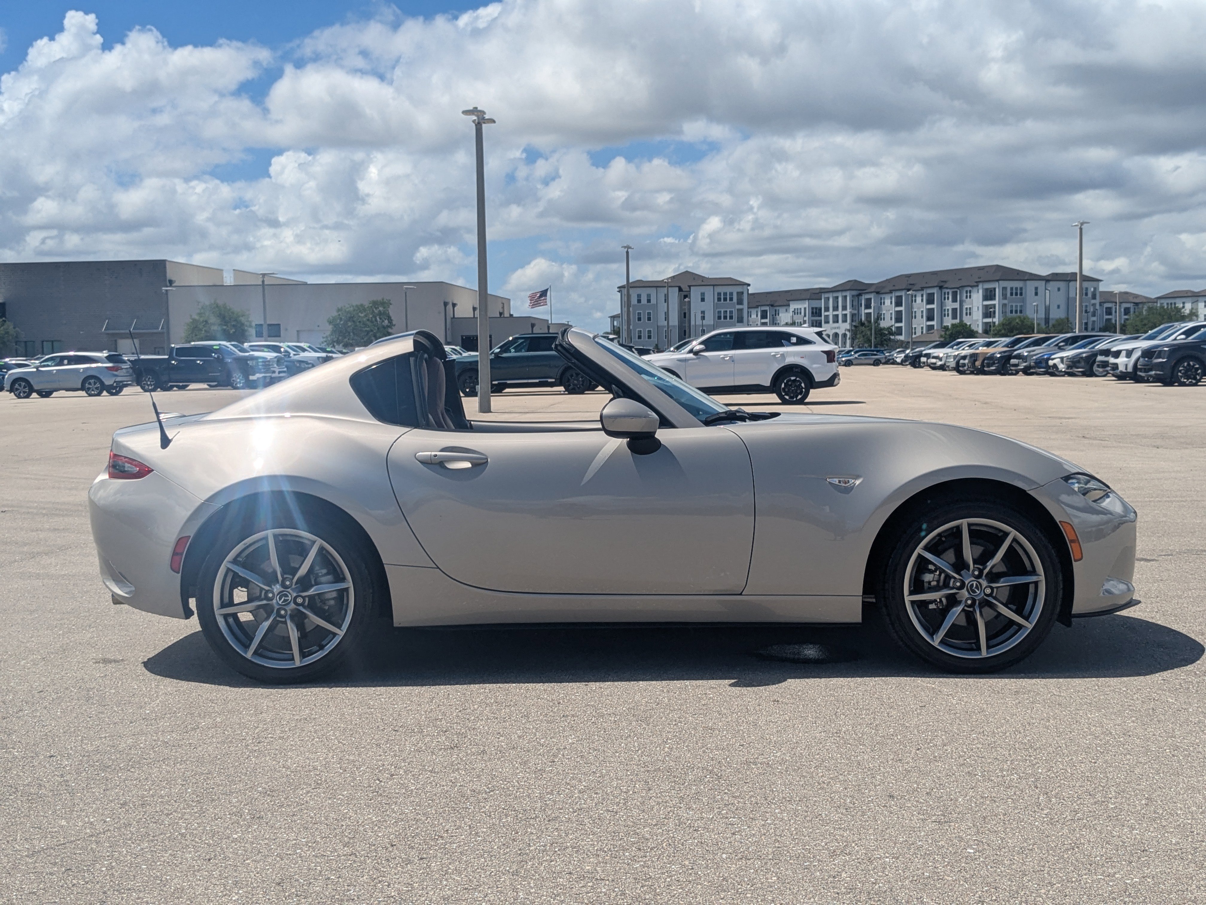 Used 2023 MAZDA MX-5 Miata Grand Touring image 3