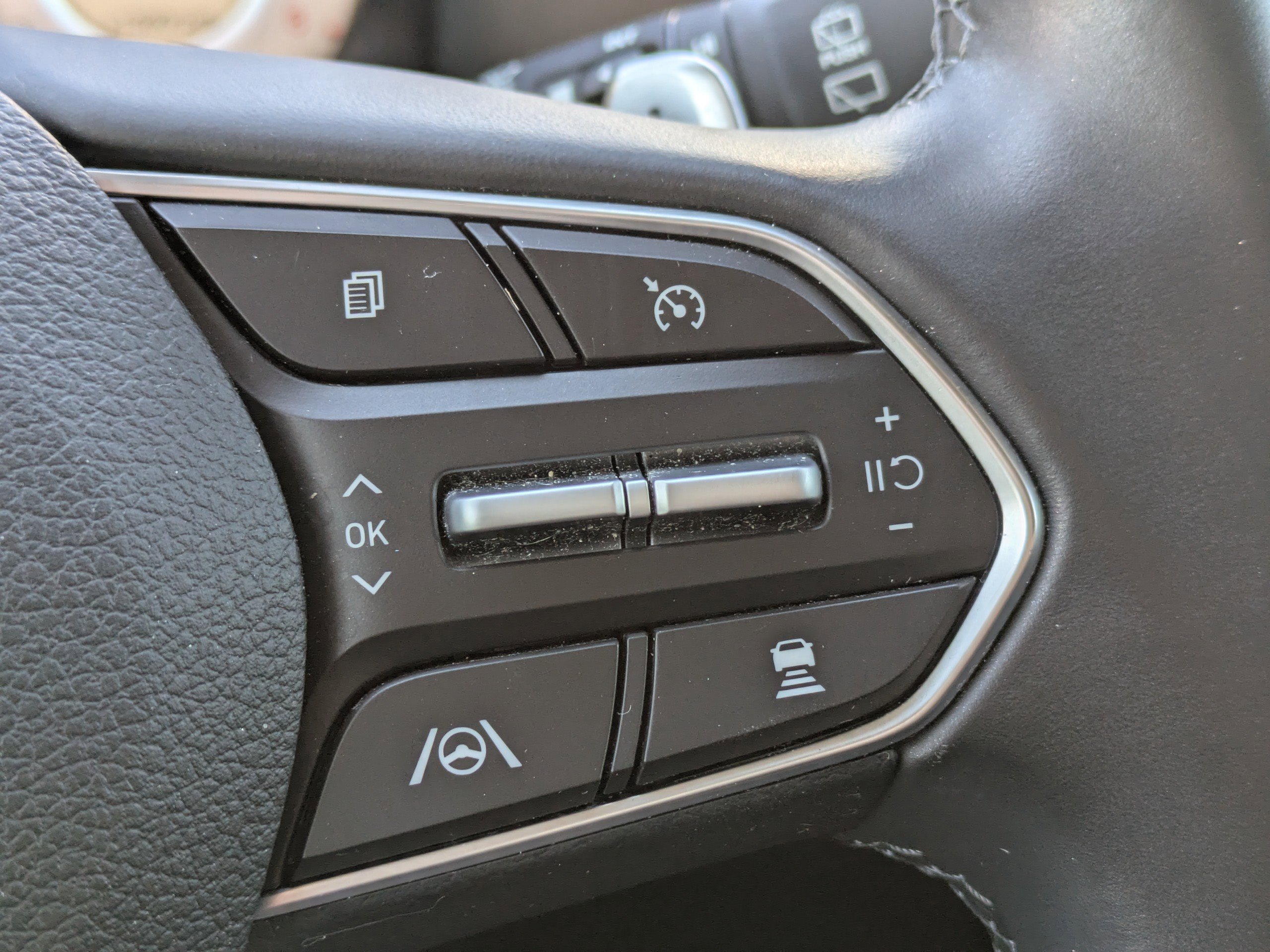 Used 2021 Hyundai Santa Fe SEL w/ Convenience Package image 27