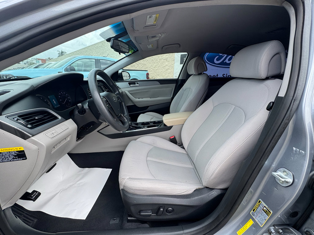 Used 2015 Hyundai Sonata SE w/ Option Group 09 image 13