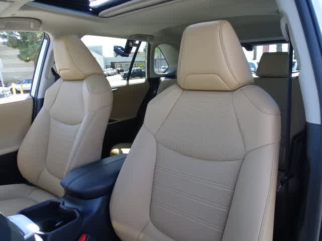 Used 2025 Toyota RAV4 Limited w/ Advanced Technology Package FWD image 18