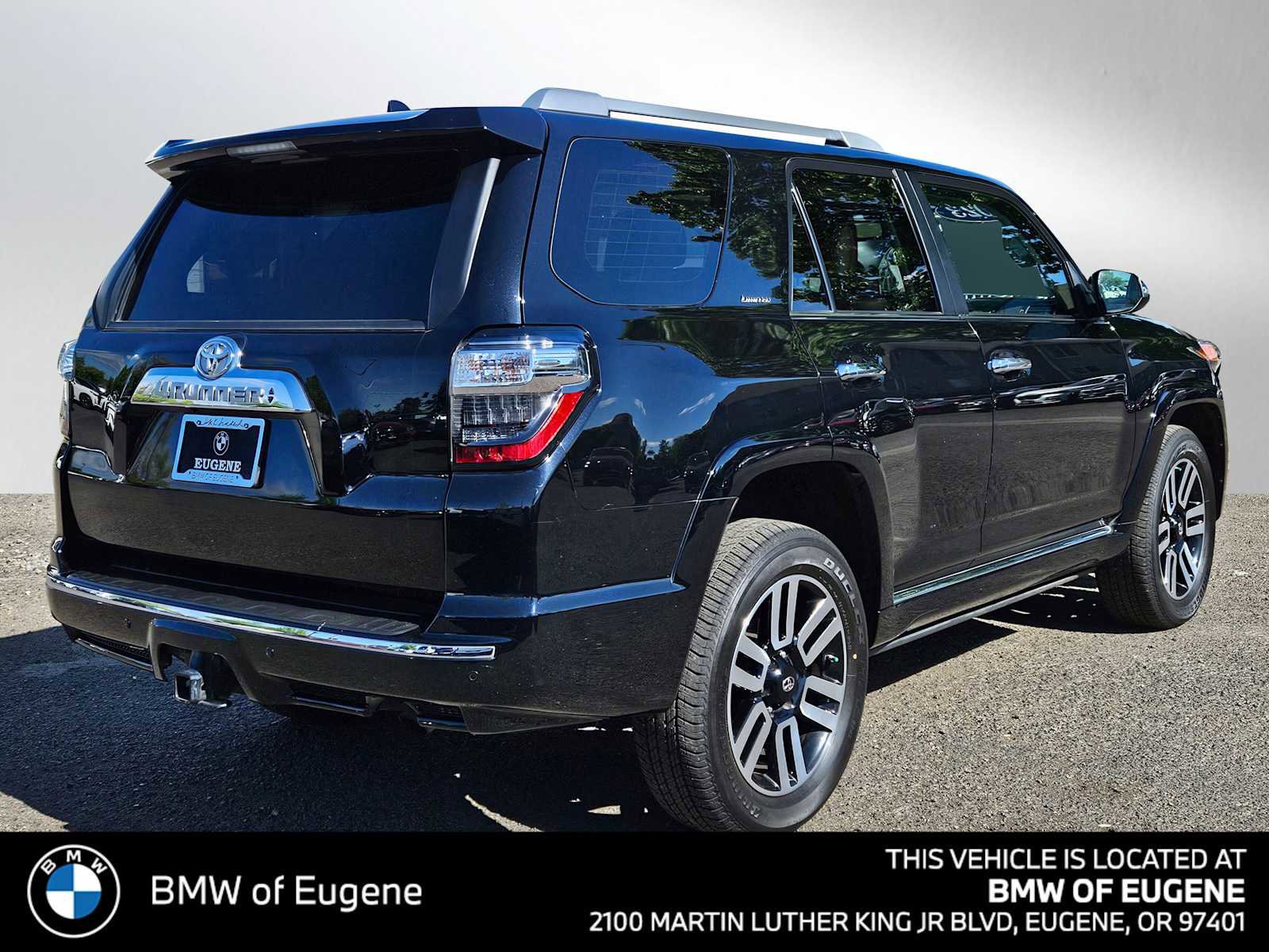 Used 2021 Toyota 4Runner Limited AWD/4WD image 3