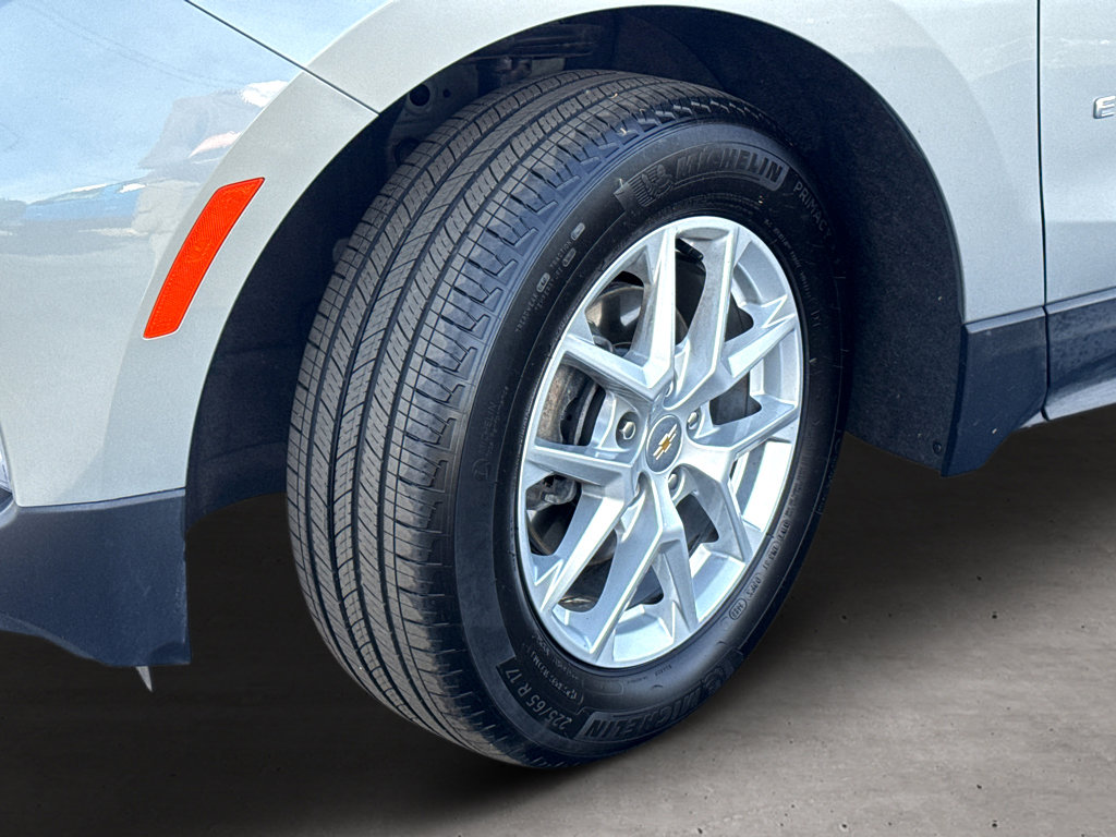 Used 2024 Chevrolet Equinox LT FWD image 24