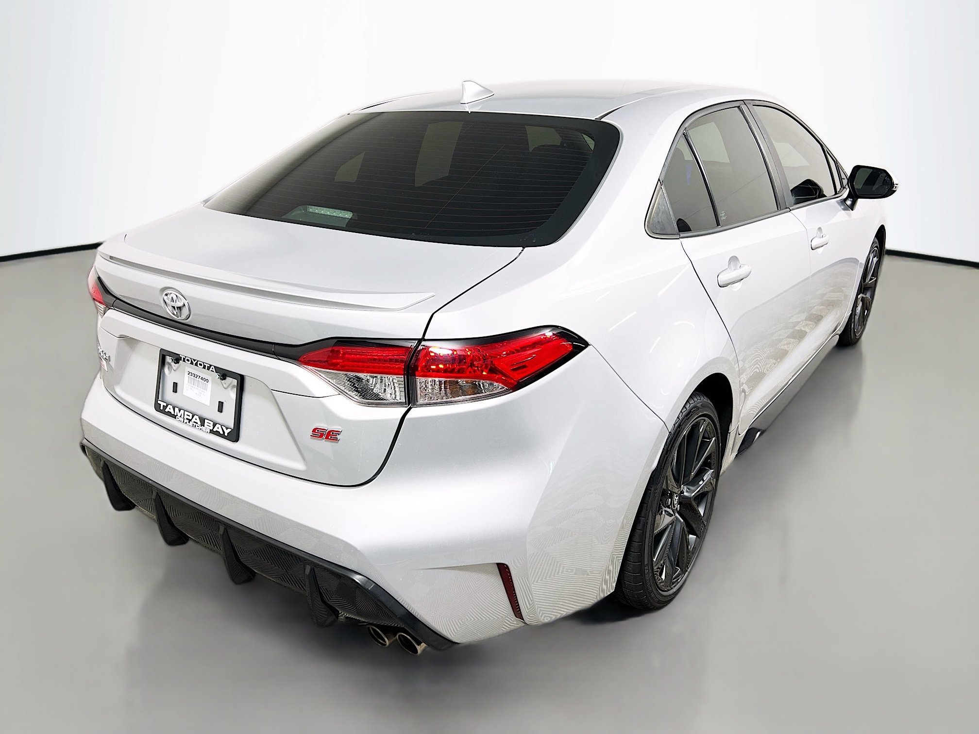 Used 2023 Toyota Corolla SE image 4