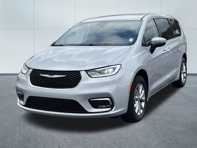 Used 2023 Chrysler Pacifica Touring-L AWD/4WD image 11