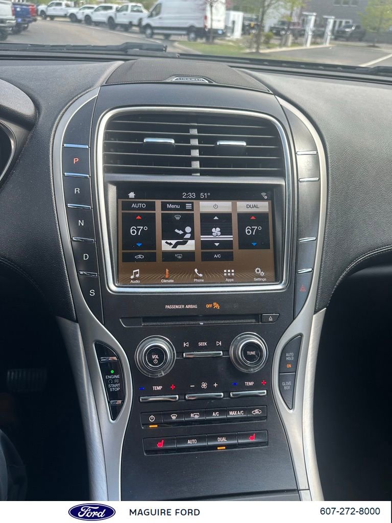 Used 2019 Lincoln Nautilus Premier image 16