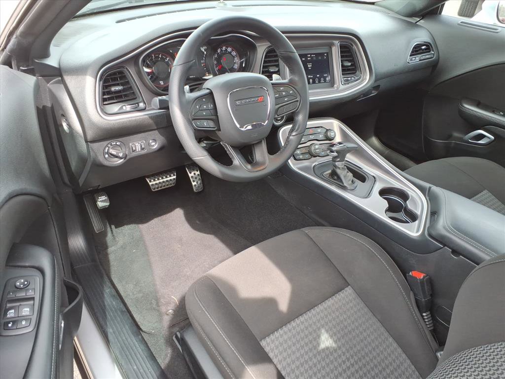 Used 2022 Dodge Challenger R/T w/ Blacktop Package image 16