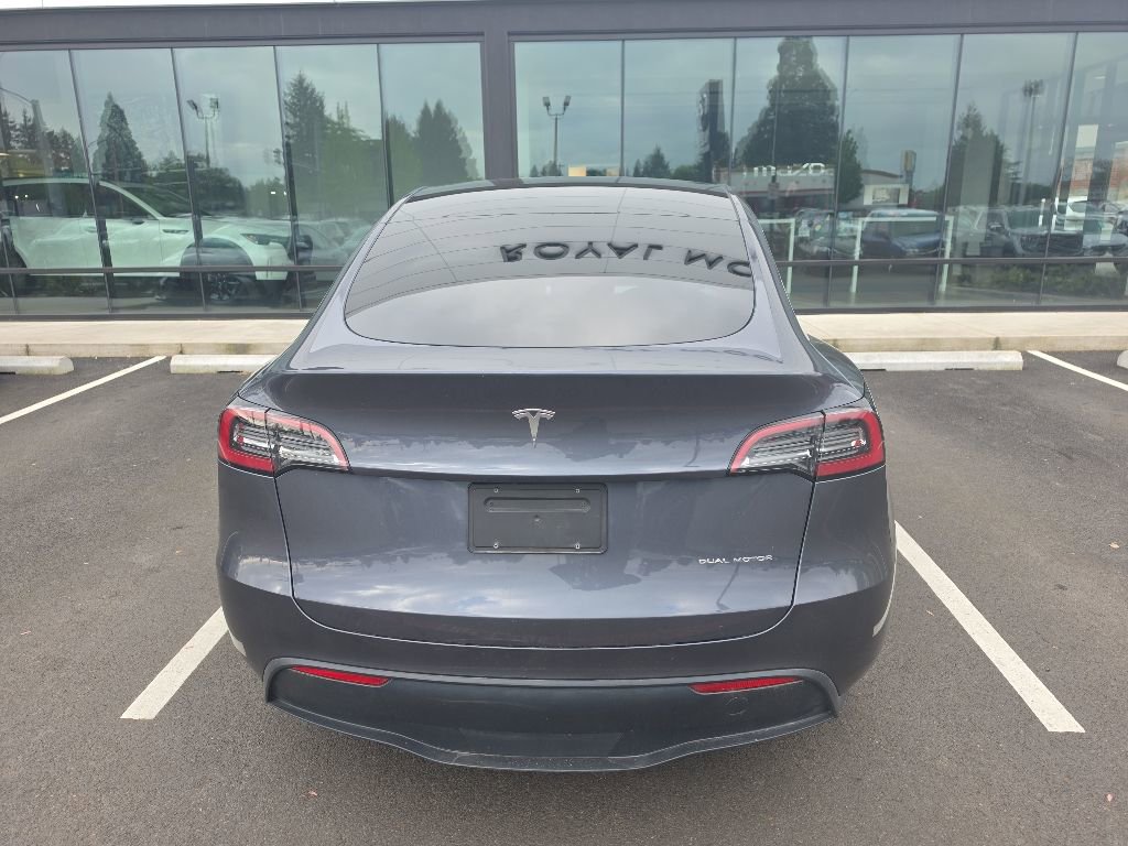 Used 2023 Tesla Model Y Long Range AWD/4WD image 3