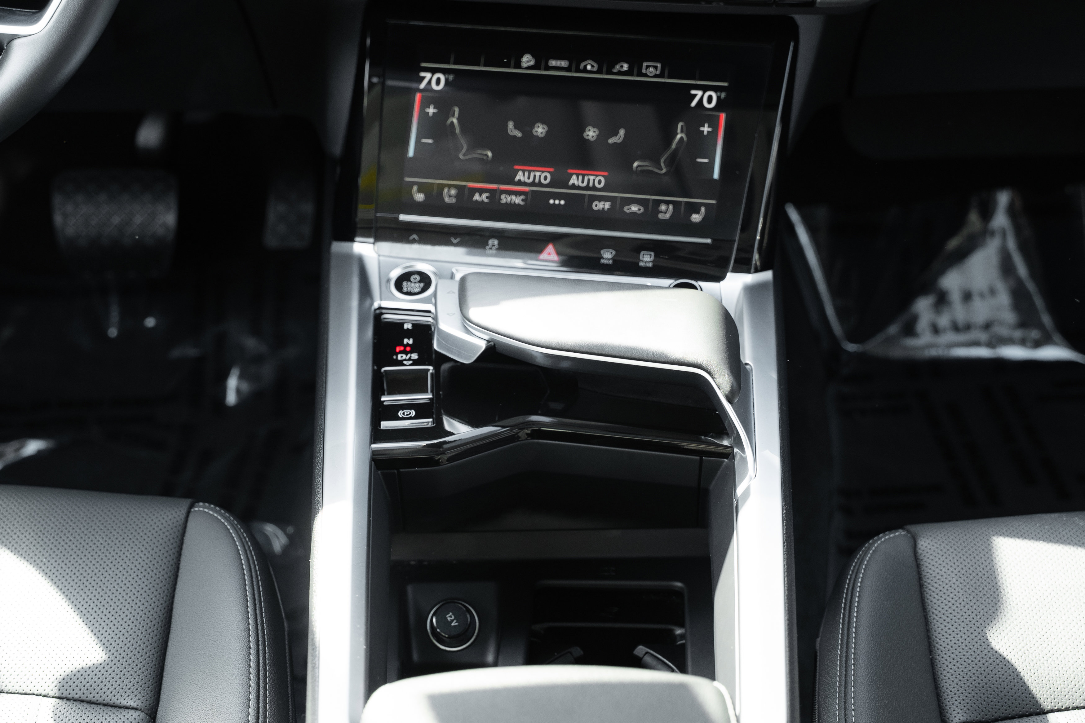 Certified 2024 Audi Q8 e-tron Premium Plus w/ Premium Plus Package image 18