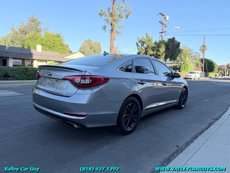 Used 2016 Hyundai Sonata SE FWD image 4