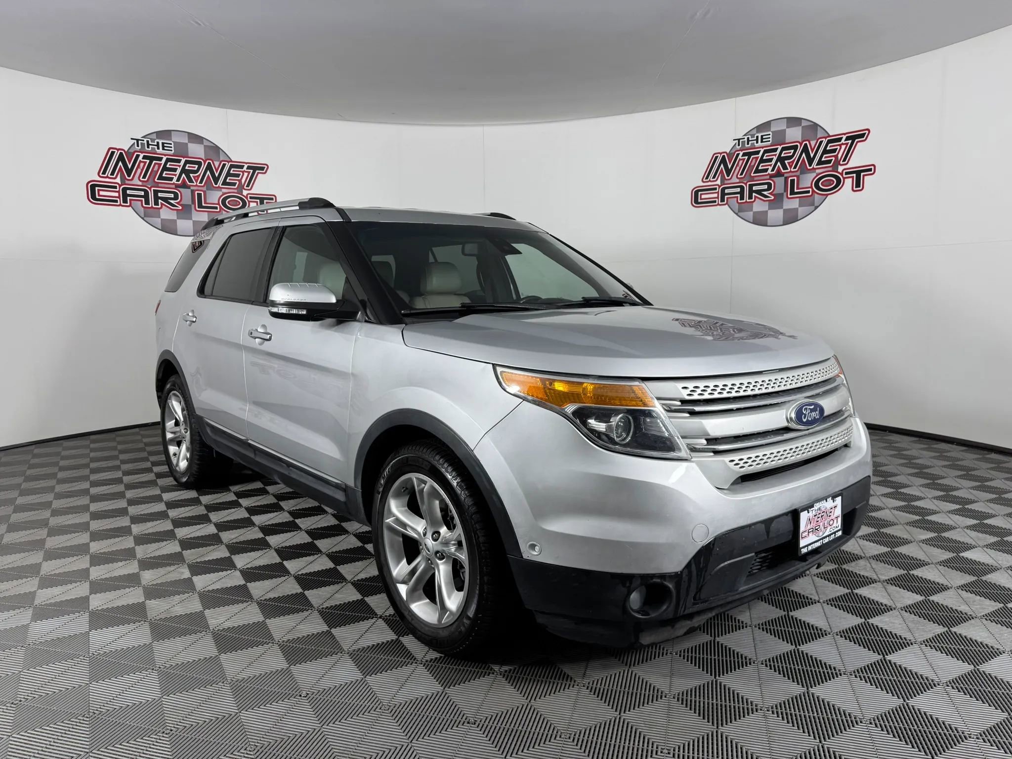 Used 2014 Ford Explorer Limited w/ Equipment Group 302A FWD image 9