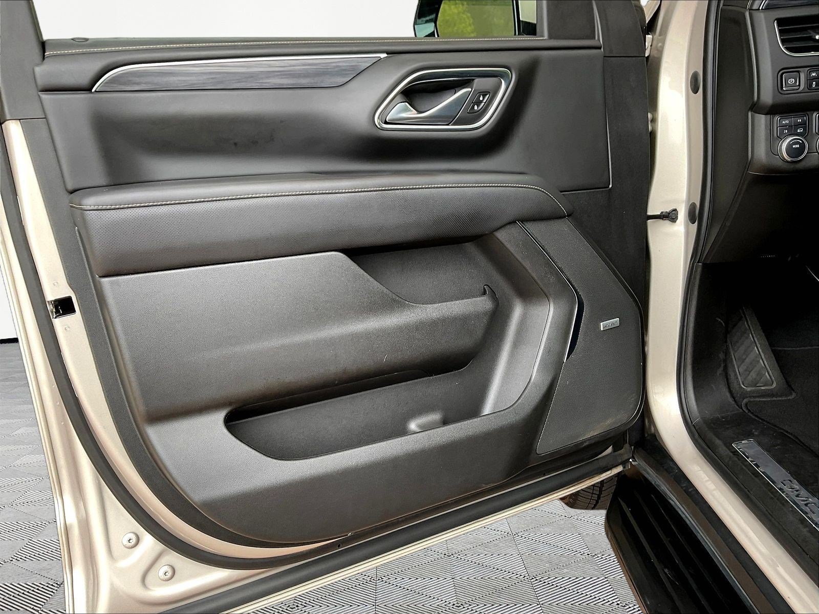 Used 2023 GMC Yukon SLT AWD/4WD image 20