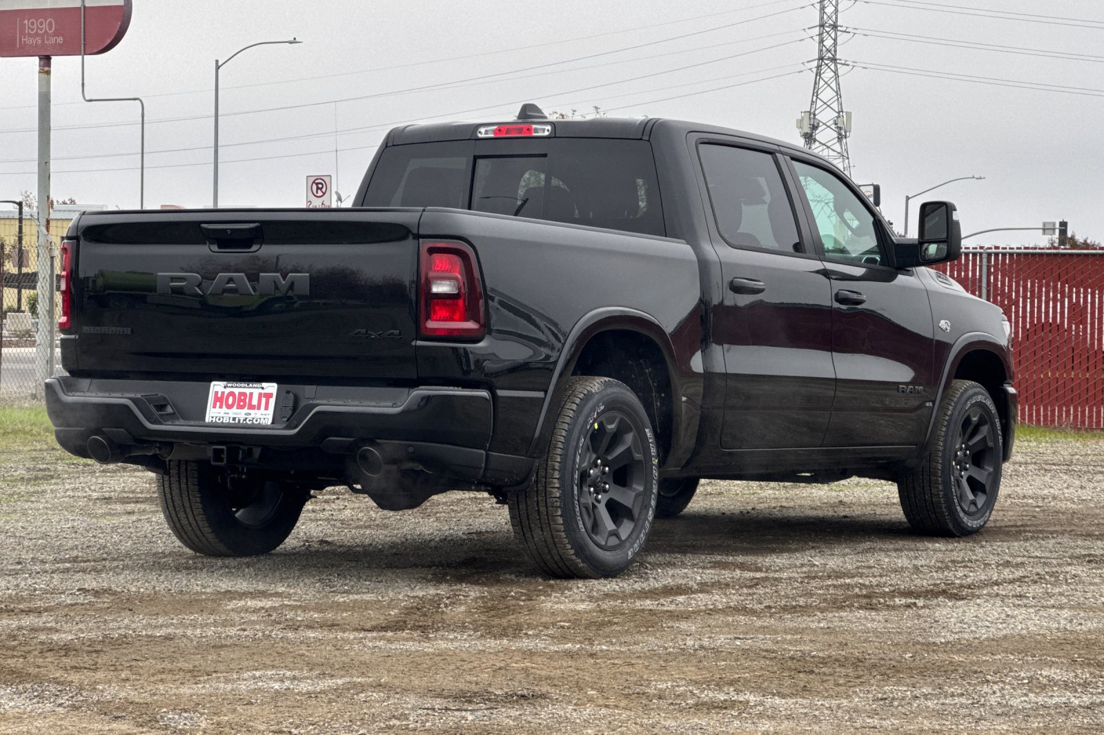 New 2026 RAM 1500 4x4 Crew Cab image 3