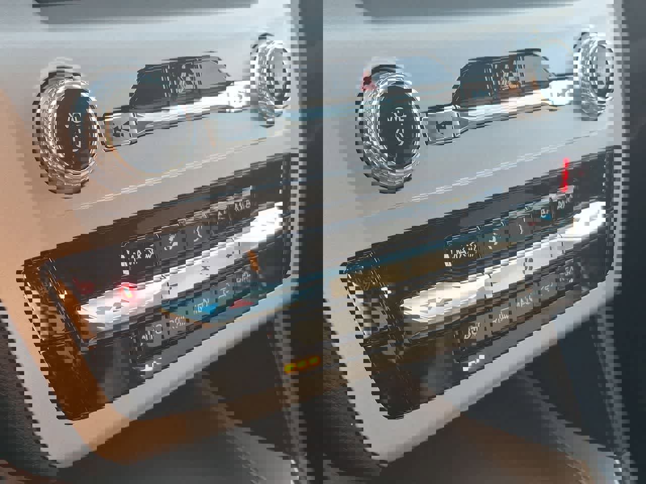 Certified 2023 Ford Explorer XLT image 25