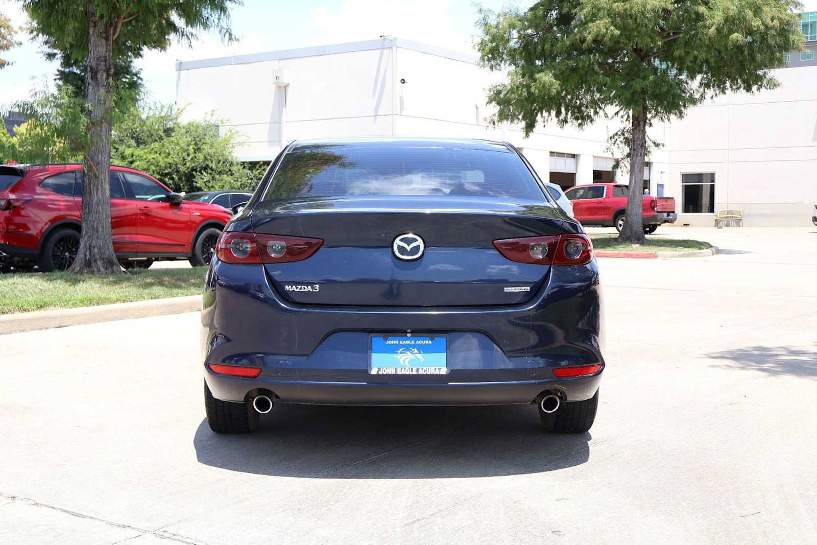 Used 2019 MAZDA MAZDA3 Sedan FWD image 5