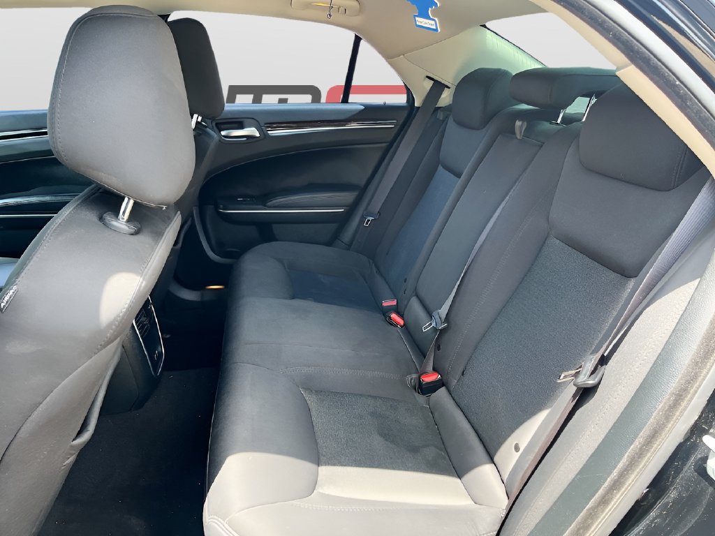 Used 2023 Chrysler 300 Touring RWD image 22