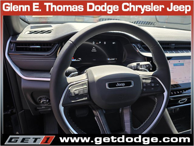New 2027 Jeep Grand Cherokee Limited RWD image 10
