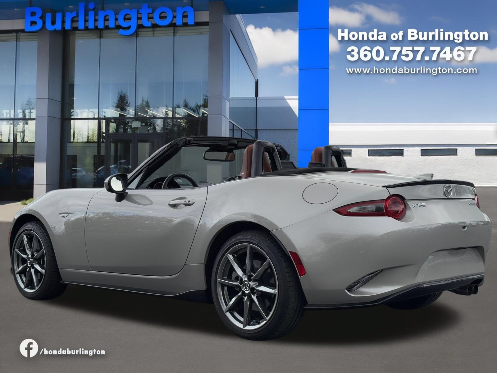 Used 2022 MAZDA MX-5 Miata Grand Touring w/ Appearance Package RWD image 4