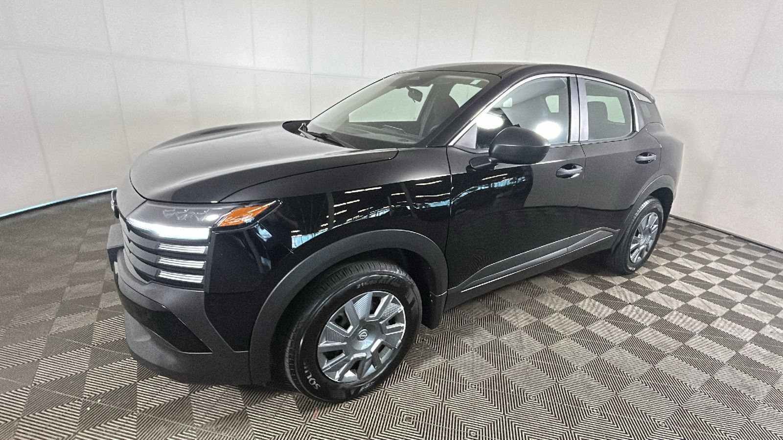 Used 2025 Nissan Kicks S AWD/4WD image 8