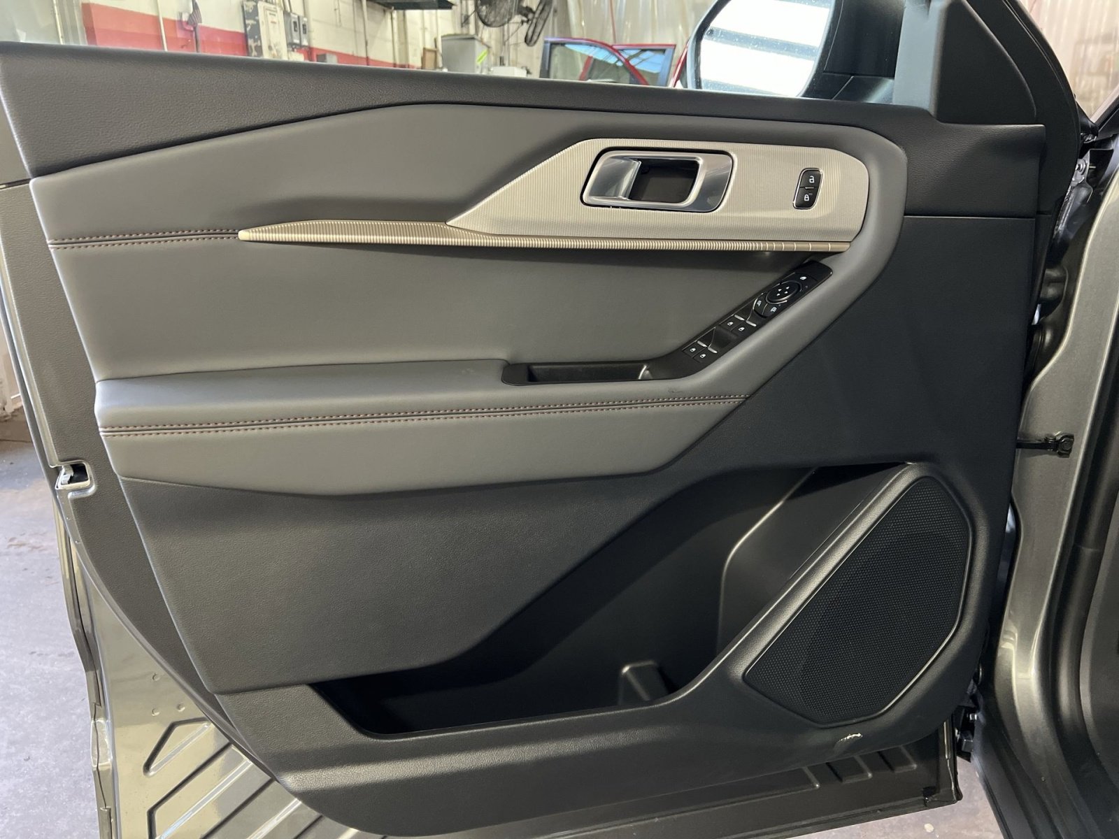 New 2026 Ford Explorer Active w/ Active Comfort Package image 14