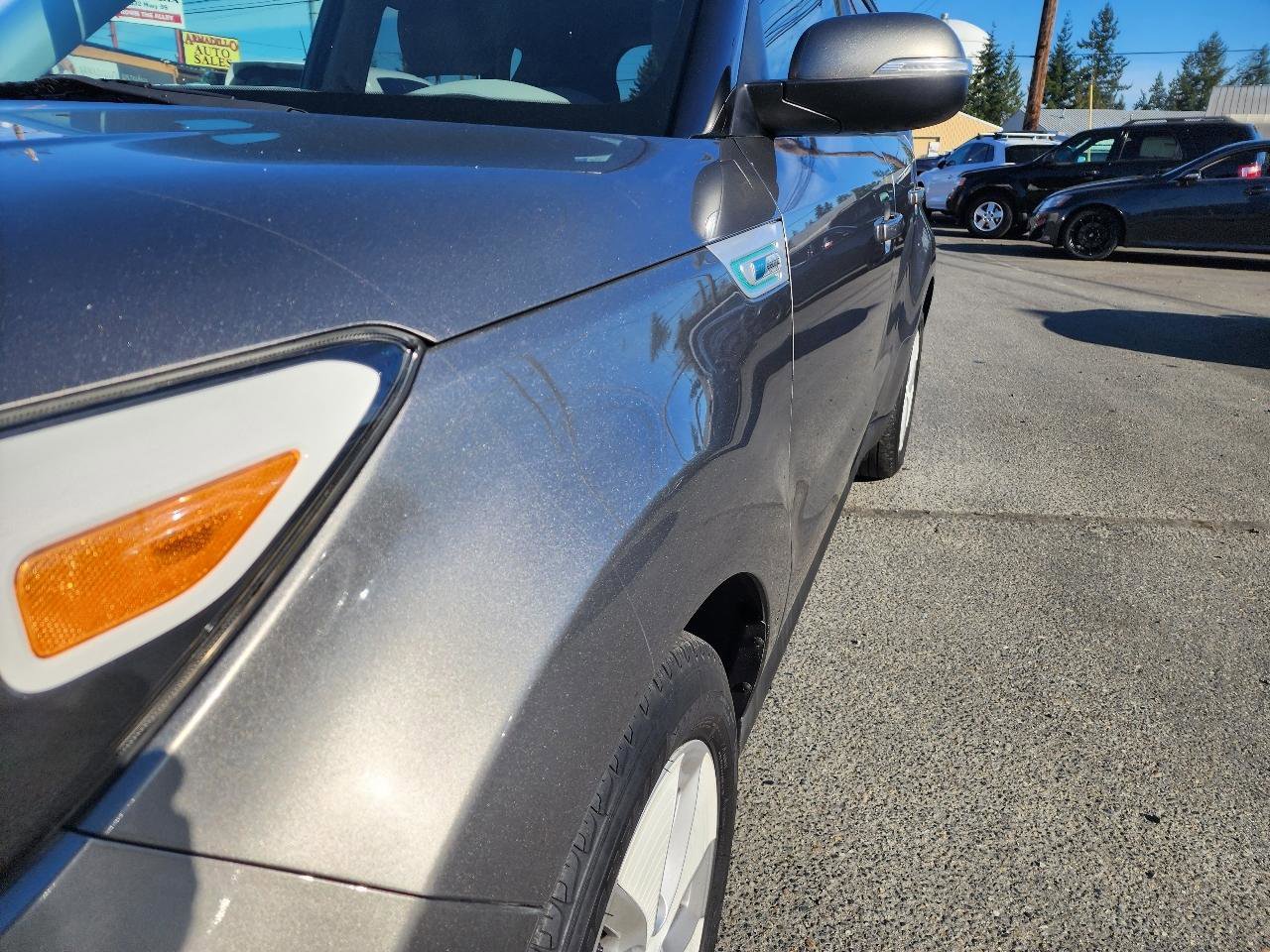 Used 2016 Kia Soul EV FWD image 33