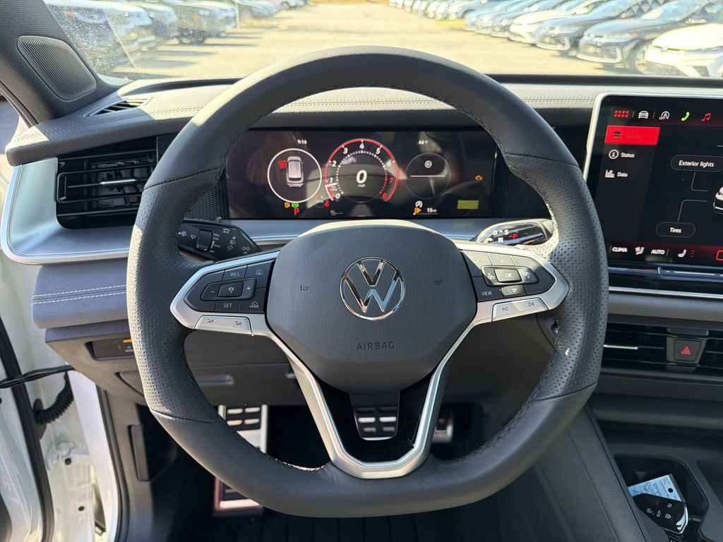 New 2026 Volkswagen Tiguan SE R-Line FWD image 25