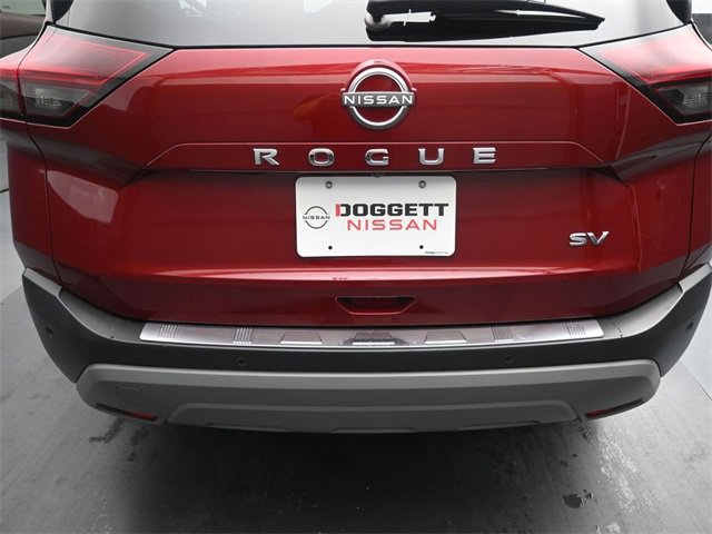 Used 2023 Nissan Rogue SV image 10