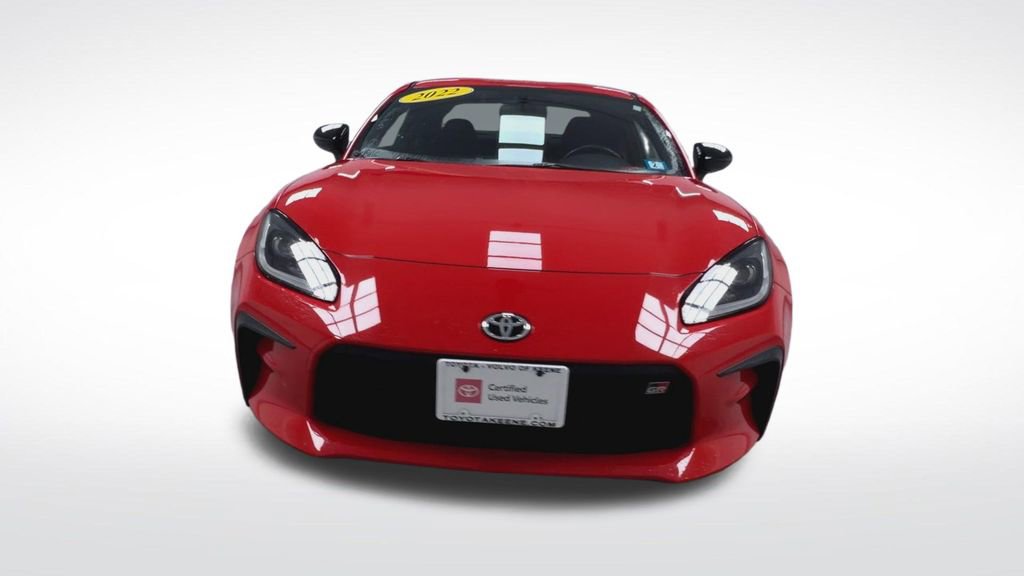Certified 2022 Toyota GR86 w/ ALL Weather Mat Package (TMS) image 4