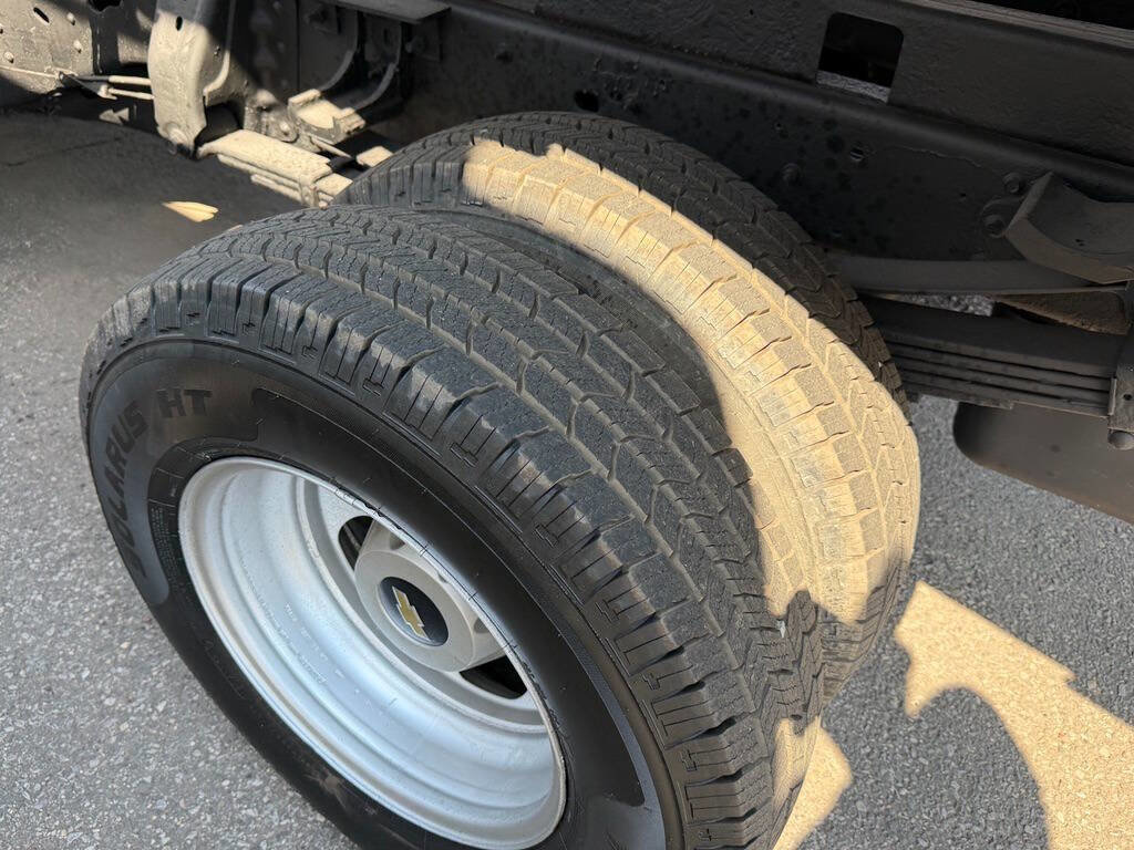 Used 2013 Chevrolet Silverado 3500 W/T w/ Snow Plow Prep Package image 3