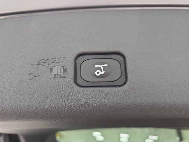 New 2026 Lincoln Nautilus Premier AWD/4WD image 31