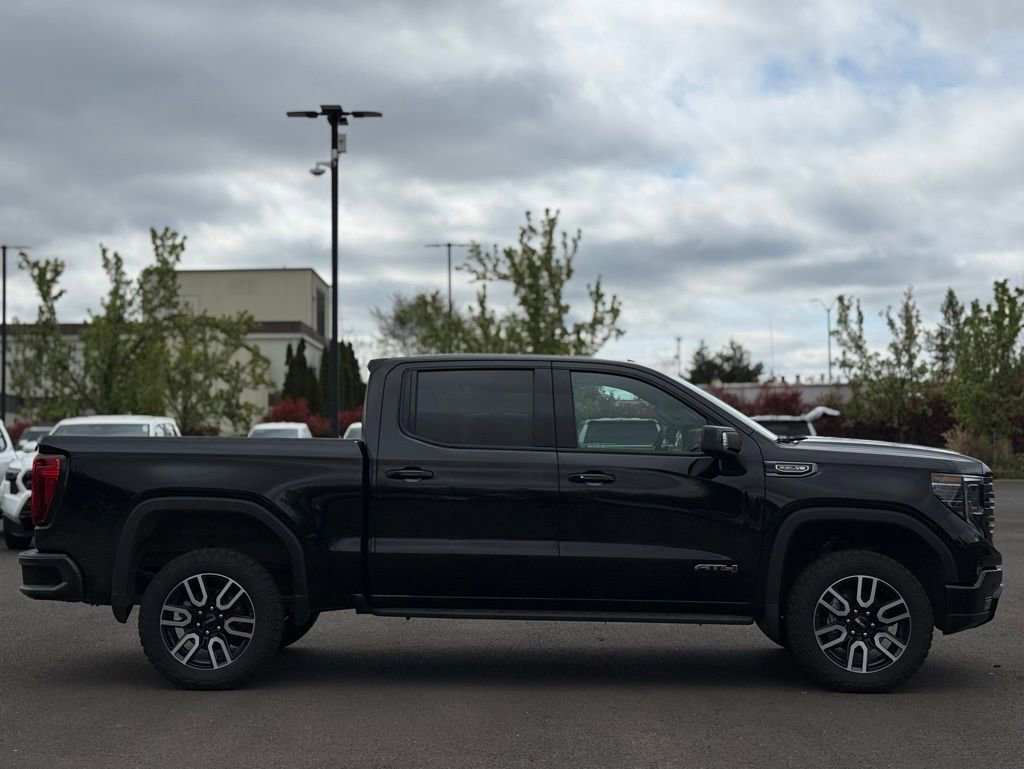 Used 2025 GMC Sierra 1500 AT4 w/ AT4 Premium Package image 6