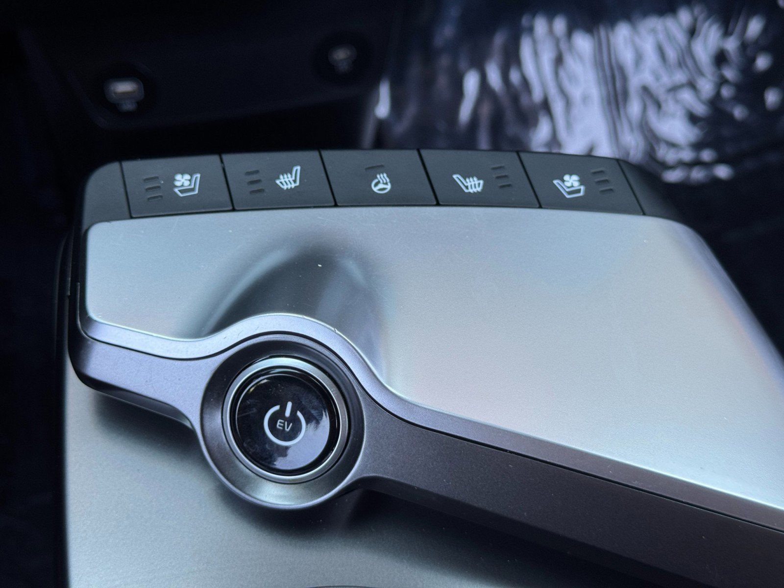 Used 2023 Kia EV6 Wind w/ Wind Technology Package image 31