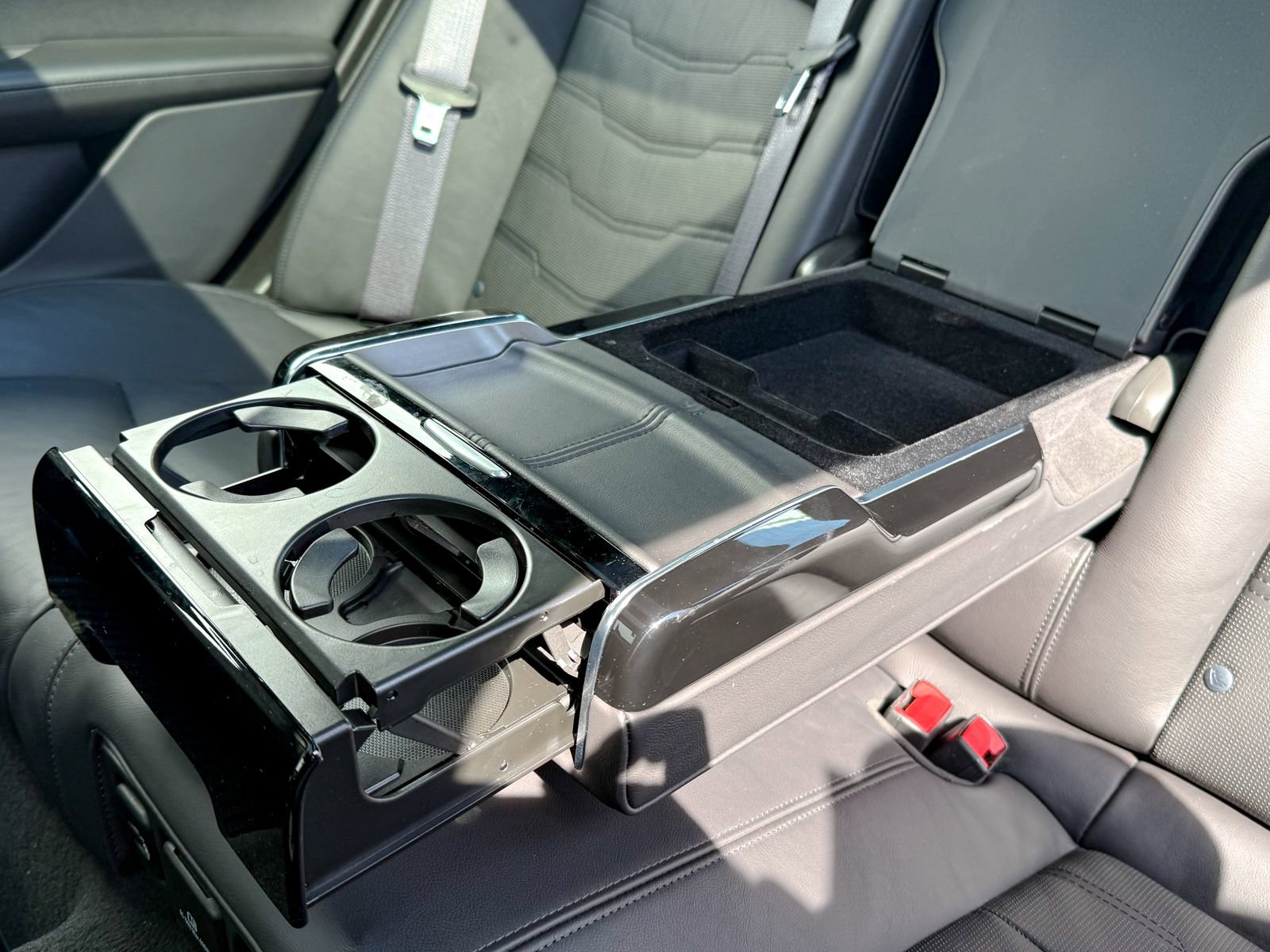 Used 2018 Cadillac CT6 Luxury image 35