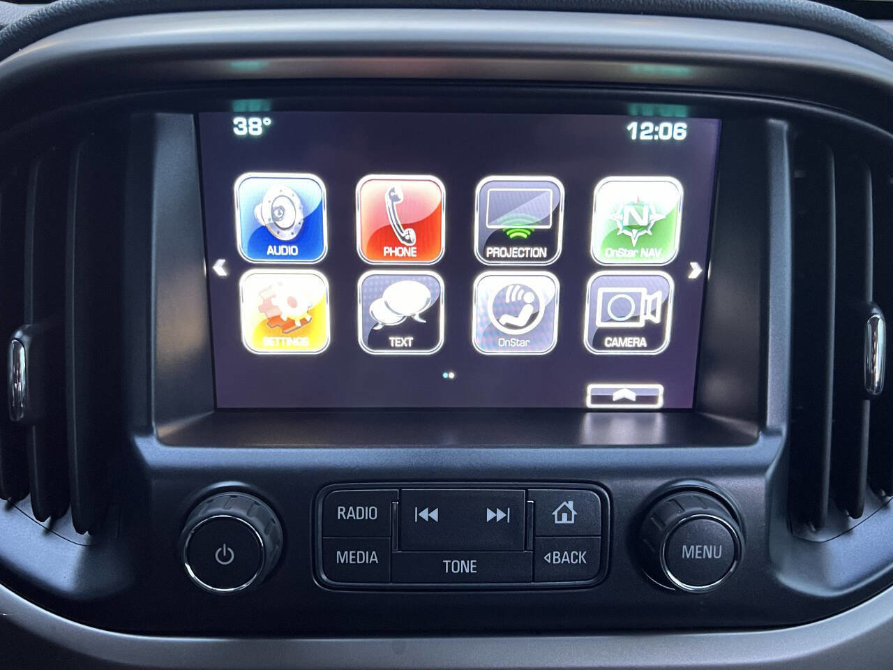 Used 2018 Chevrolet Colorado Z71 AWD/4WD image 29
