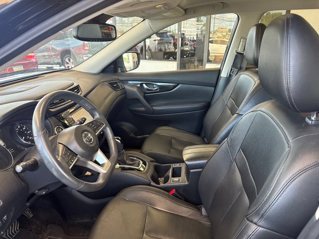 Used 2017 Nissan Rogue SL w/ SL Premium Package AWD/4WD image 13