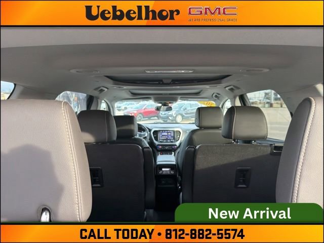 Used 2023 GMC Acadia SLT w/ Preferred Package image 13