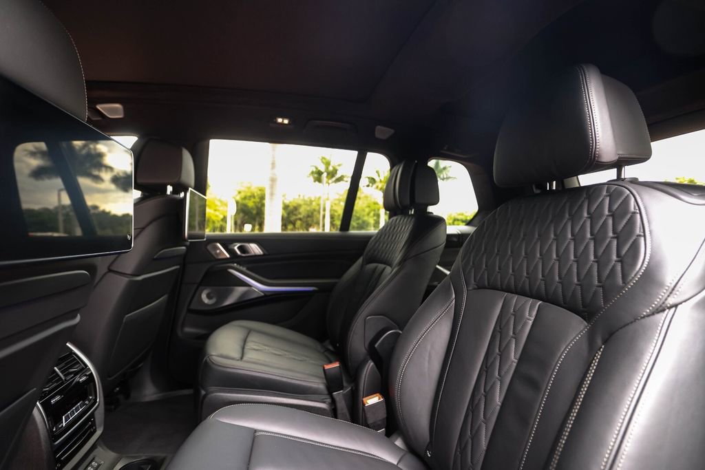 Used 2021 BMW ALPINA XB7 AWD/4WD image 50