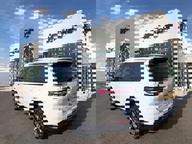 New 2025 Jeep Grand Cherokee L Limited w/ Luxury Tech Group II image 3