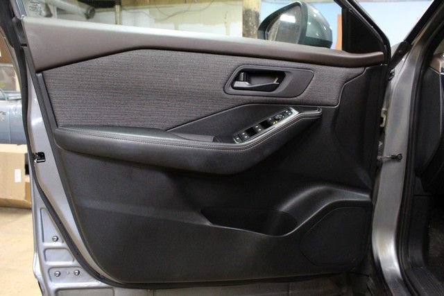 Used 2021 Nissan Rogue S FWD image 15