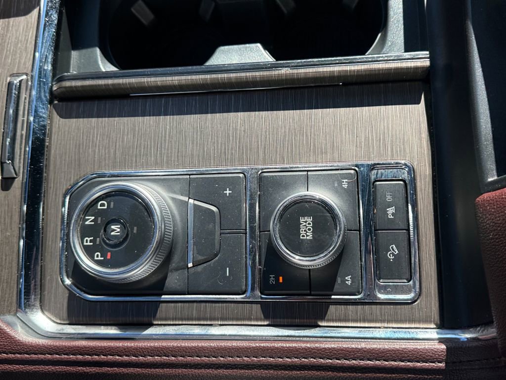 Used 2024 Ford Expedition Limited image 32