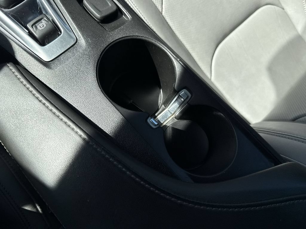 Used 2018 Chevrolet Camaro LT RWD image 36