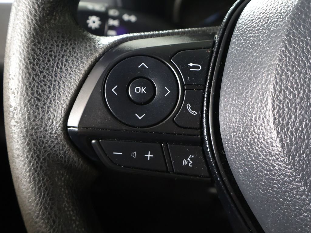 Used 2021 Toyota RAV4 LE AWD/4WD image 33